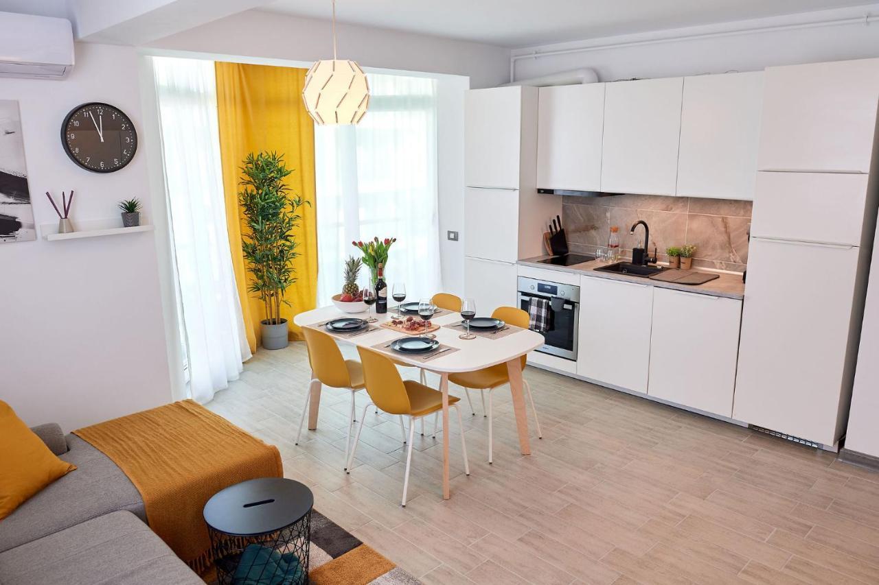 Fineloft Sea View Apartment-Spa N Pools Beach Resort นาโวดาริ ภายนอก รูปภาพ