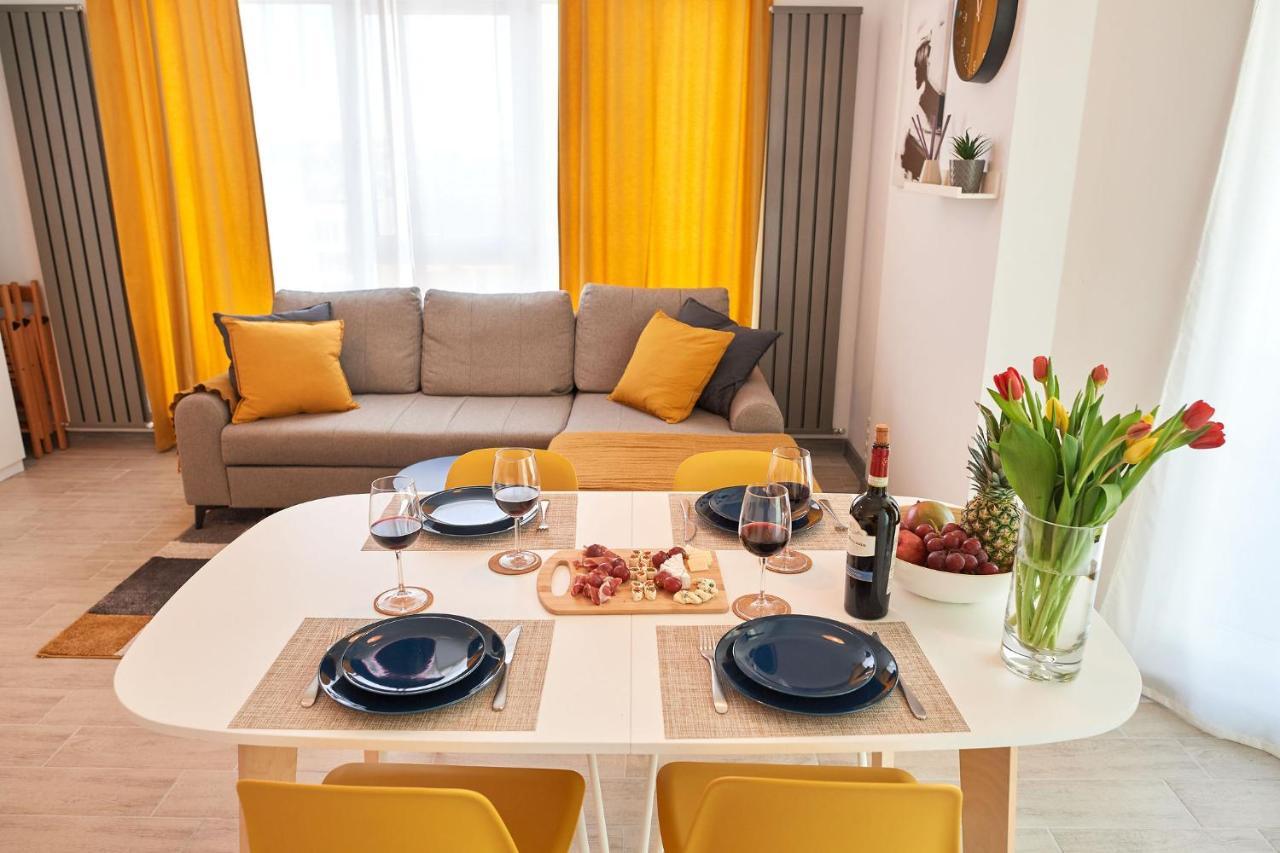 Fineloft Sea View Apartment-Spa N Pools Beach Resort นาโวดาริ ภายนอก รูปภาพ