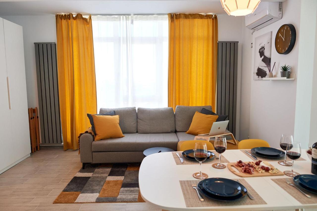 Fineloft Sea View Apartment-Spa N Pools Beach Resort นาโวดาริ ภายนอก รูปภาพ
