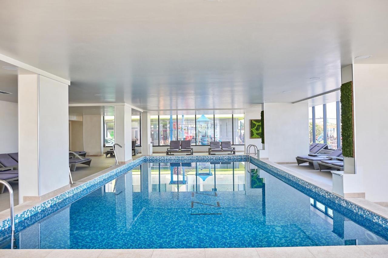 Fineloft Sea View Apartment-Spa N Pools Beach Resort นาโวดาริ ภายนอก รูปภาพ